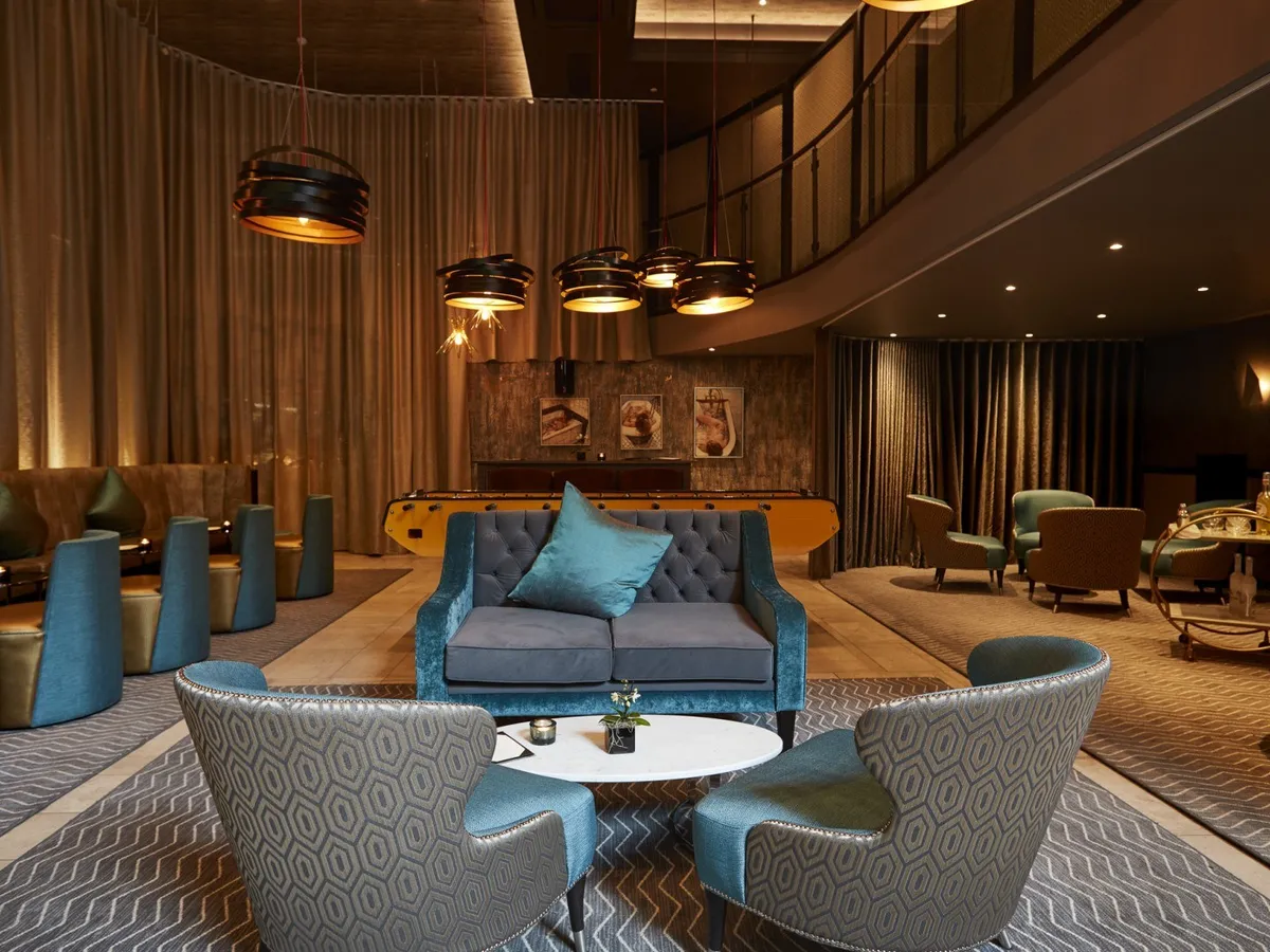 Bar top lounge furniture