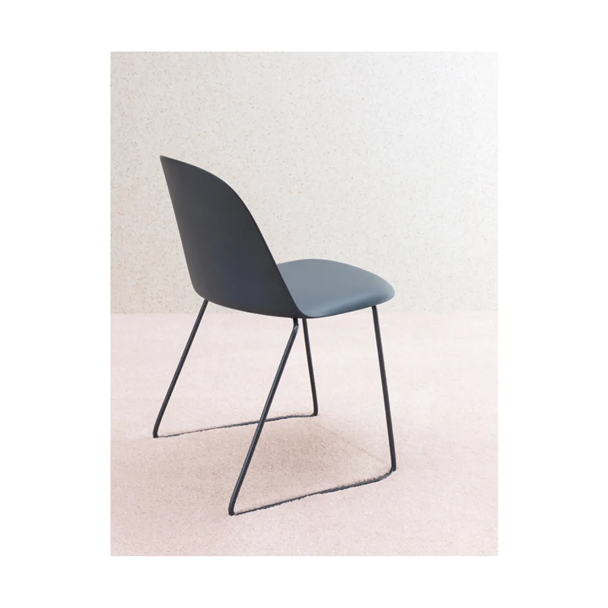 Mariolina Metal Chair For Casual Dining Cafes And Restaurants And Furniture For Educational Settings With Sled Base 124