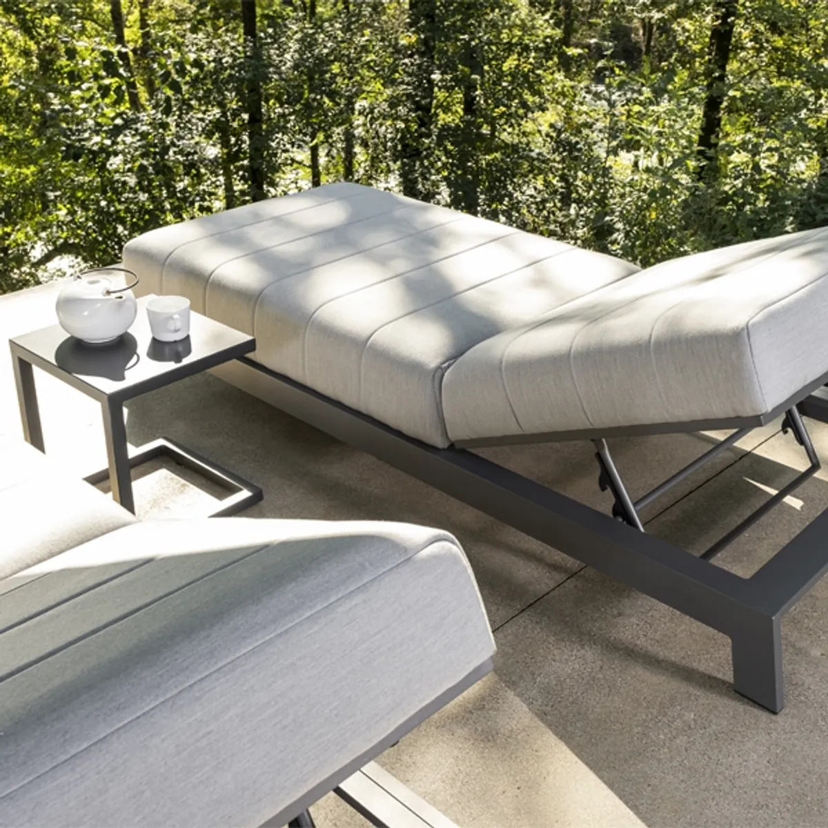 Naima sunlounger Inside Out Contracts6