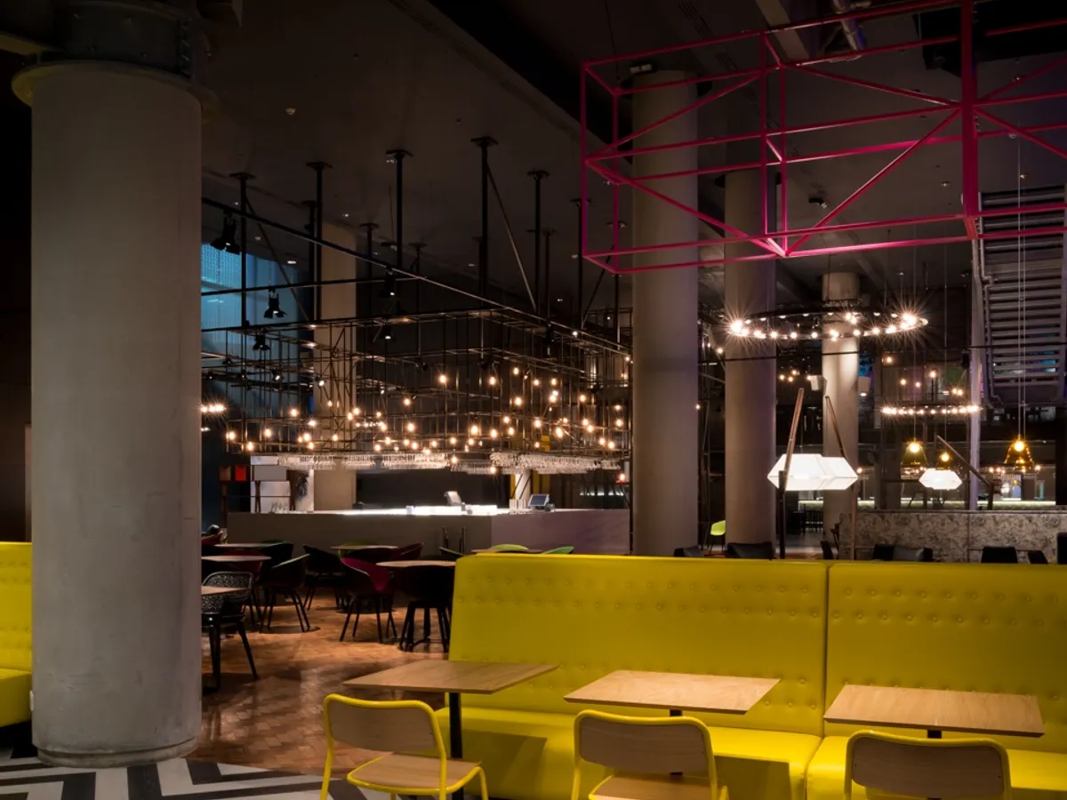 American Express, O2 Invites Lounge | Inside Out Contracts