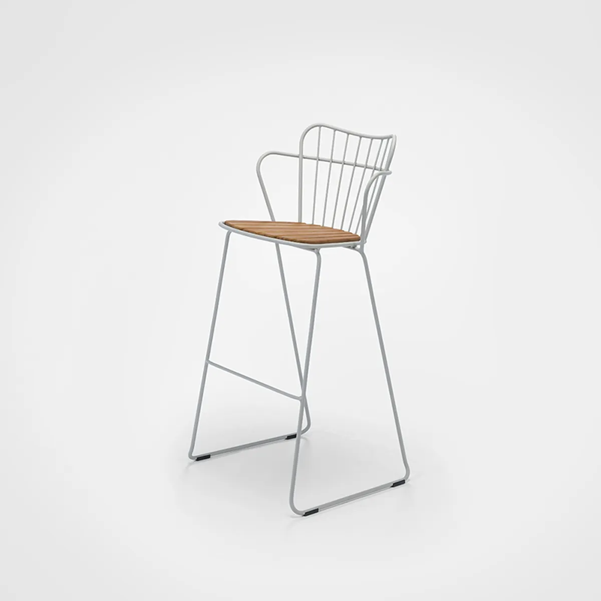 Plumage Bar Stool In White Metal With Bamboo Seat Outdoor Furniture For Bars
