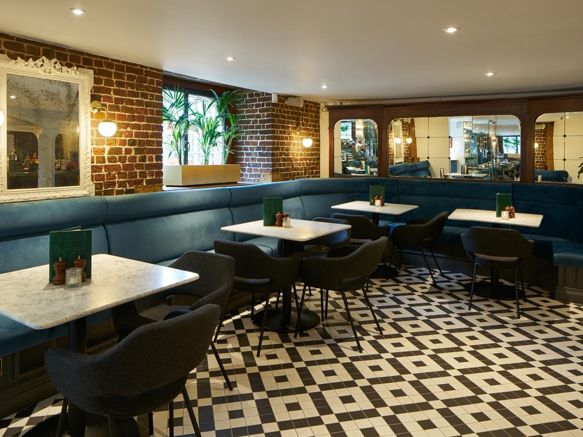 Browns Brasserie London | Inside Out Contracts