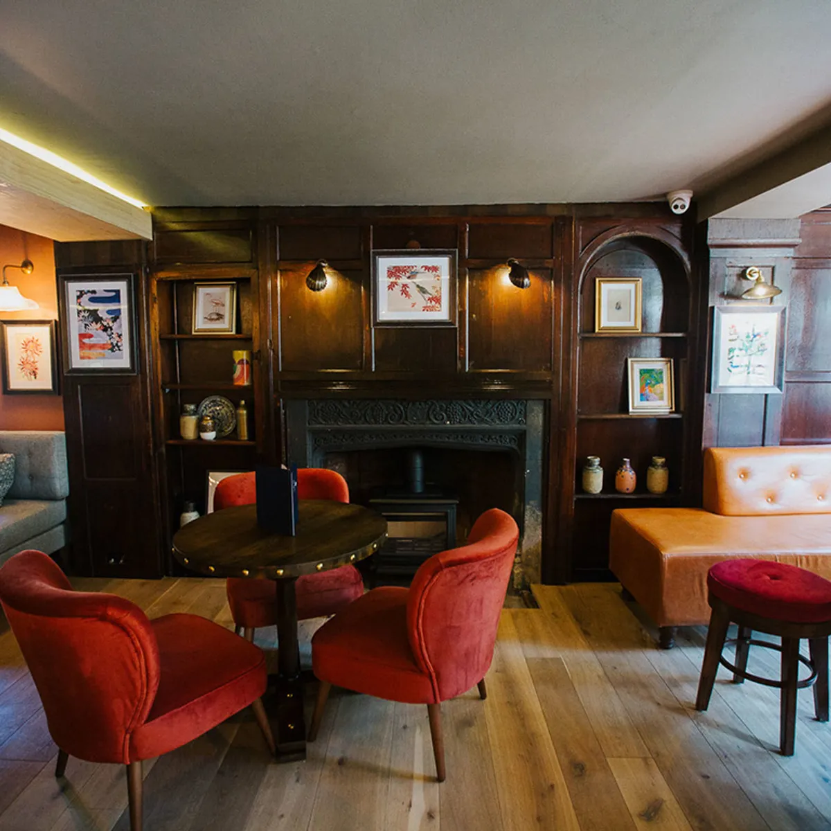 Royal Foresters Ascot Pub Furniture By Insideoutcontracts 6