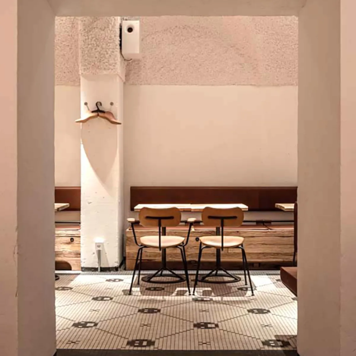 Ruby side chair | Inside Out Contracts