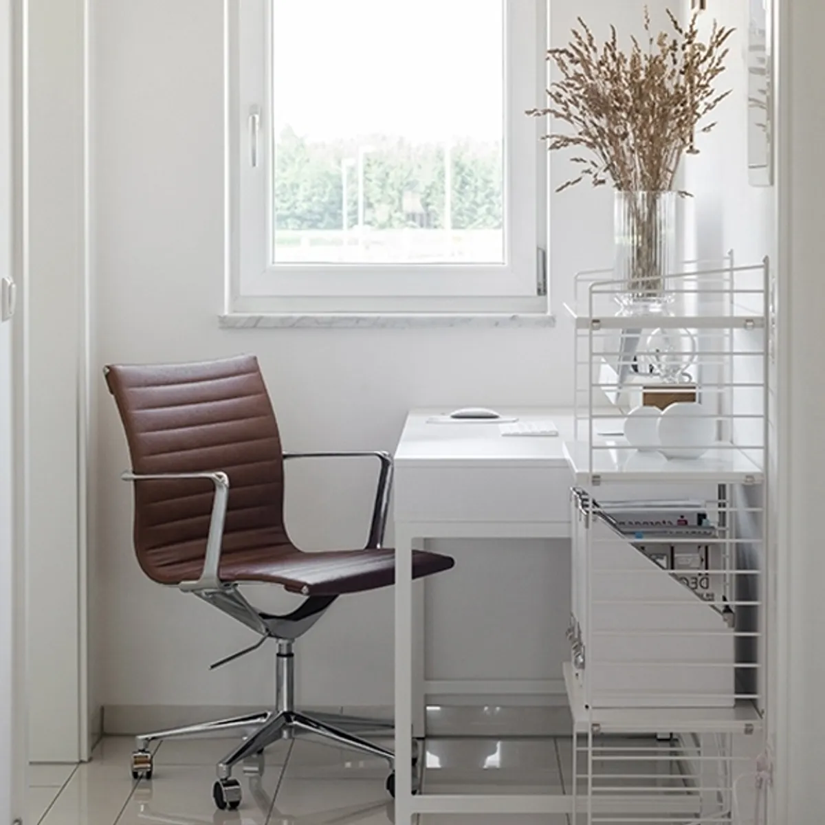 Staple task chair Inside Out Contracts9