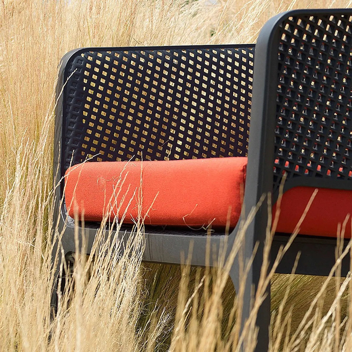 Chair Netdesign Net relax lounge chair | Inside Out Contracts