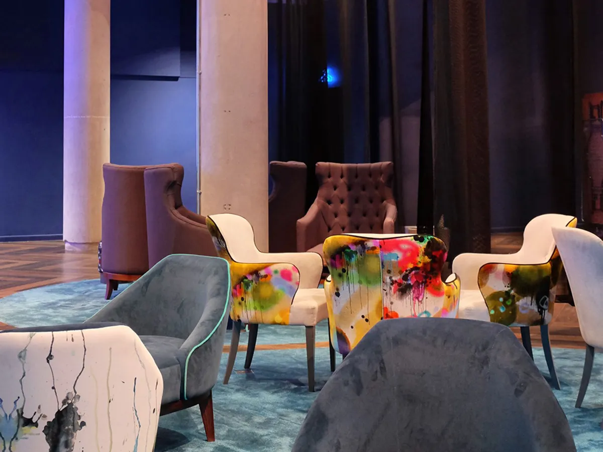 The Blueroom, O2 Priority Lounge | Inside Out Contracts