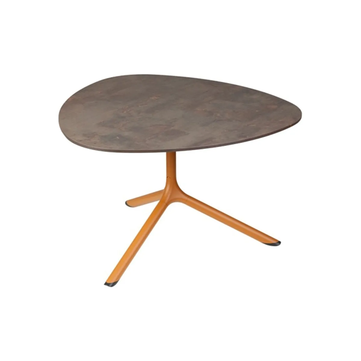 Trinette triangular table Inside Out Contracts2