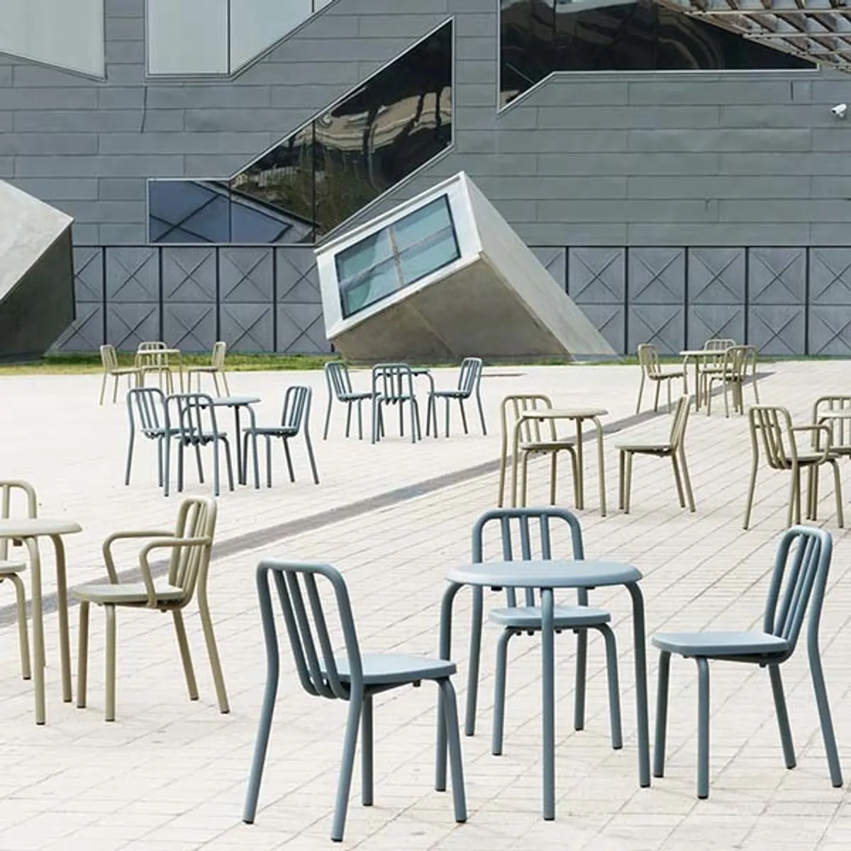 Metal tube chair deals