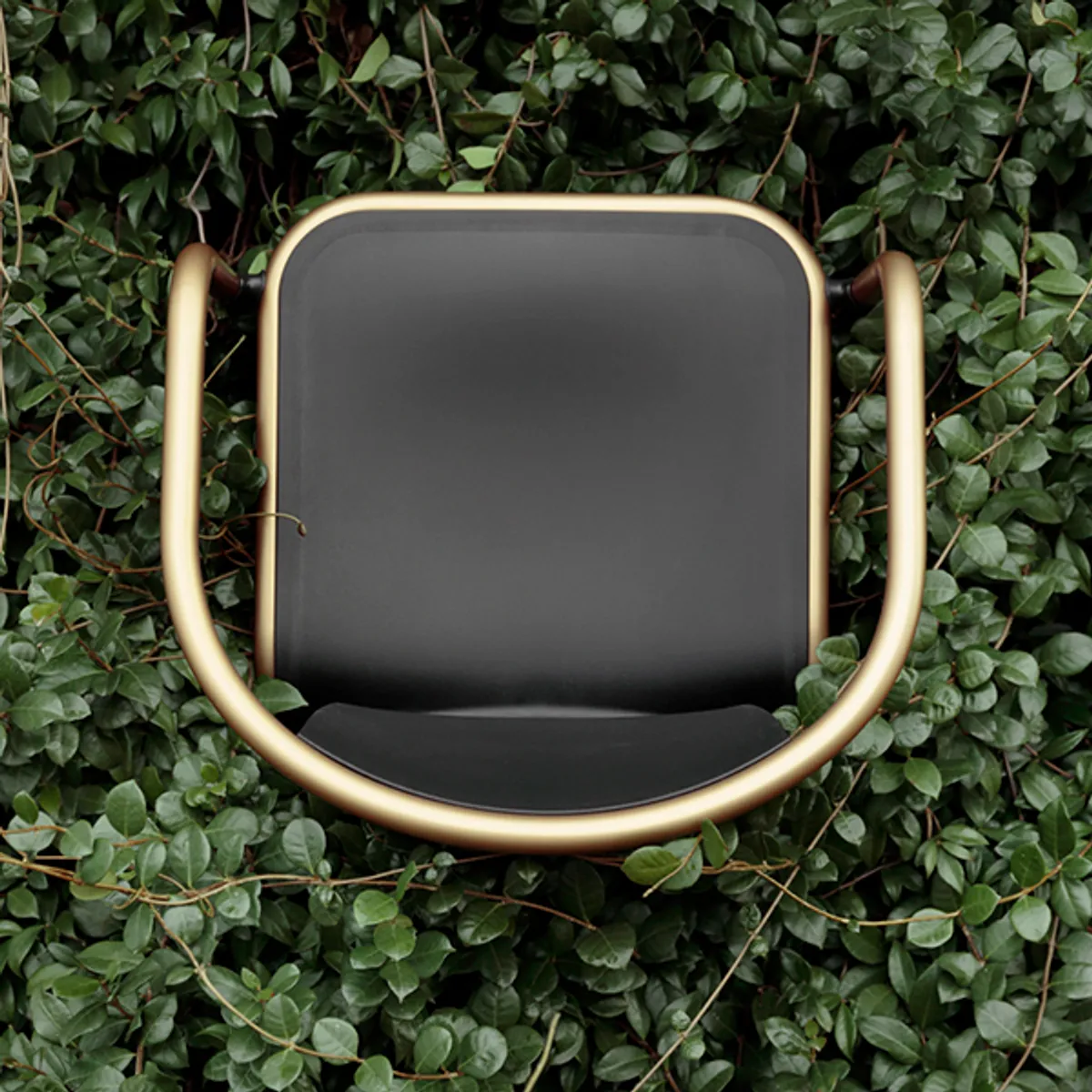 Mare Armchair For Outdoors In Bronze And Black Finish