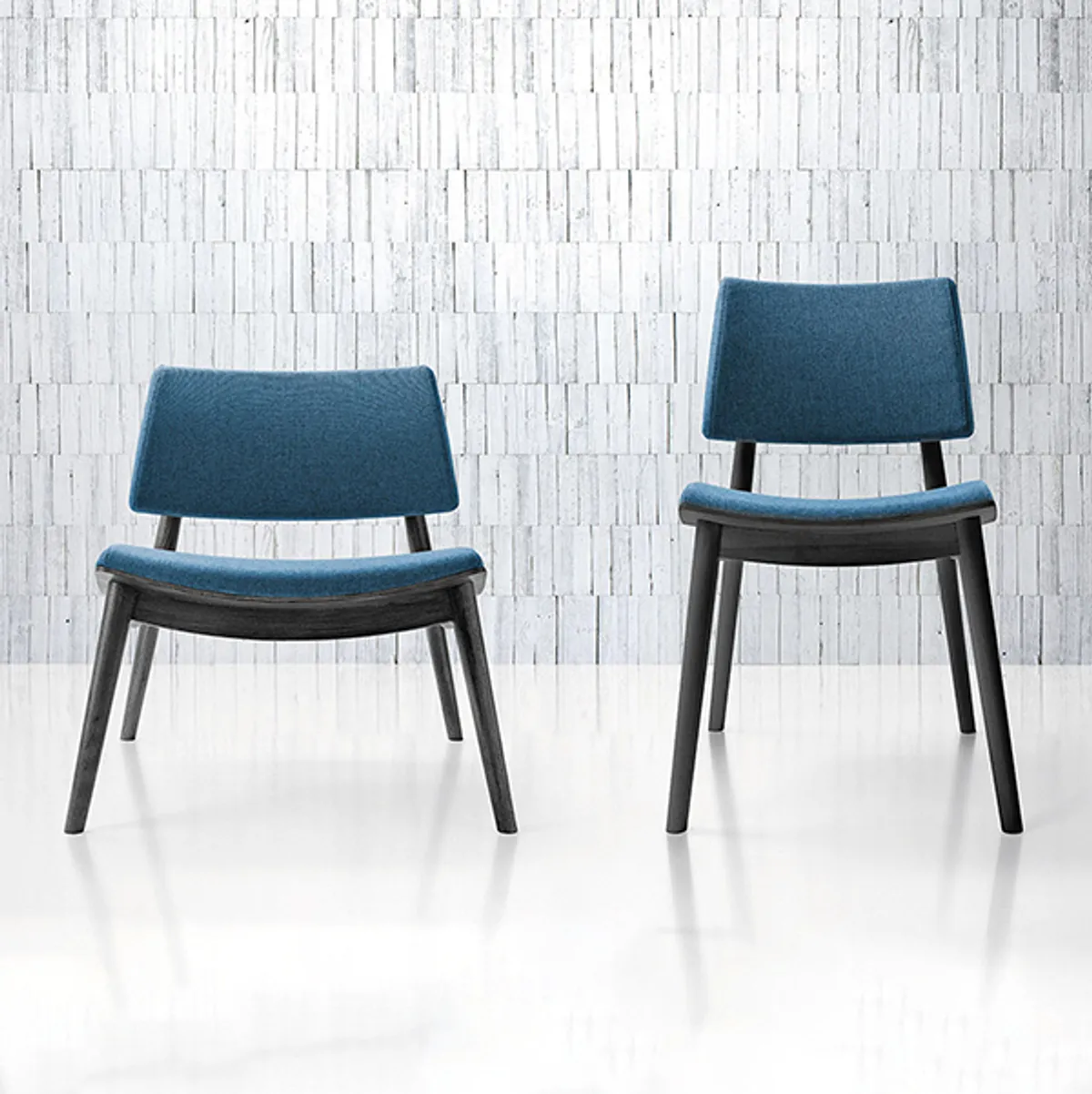 To Kyo Lounge Chair And Side Chair In Blue And Black 080