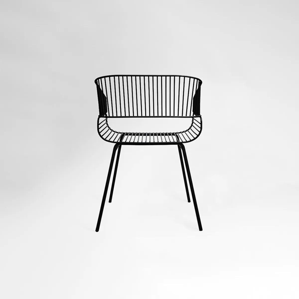 Trame Armchair Front