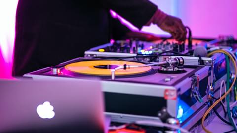 Events DJ in Surrey Gecko Live Entertainment