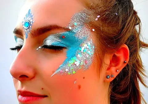 Glittery Face Painting Gecko Live Entertainment