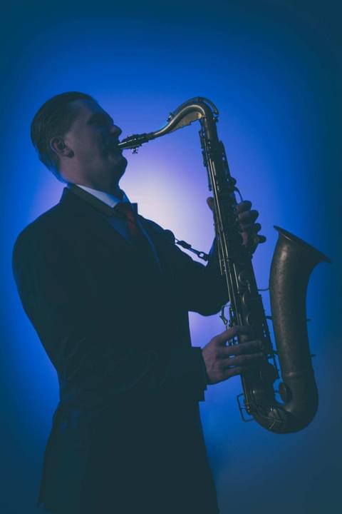 Solo Saxophonist Piers Wedding Ceremony saxophone Gecko Live Entertainment