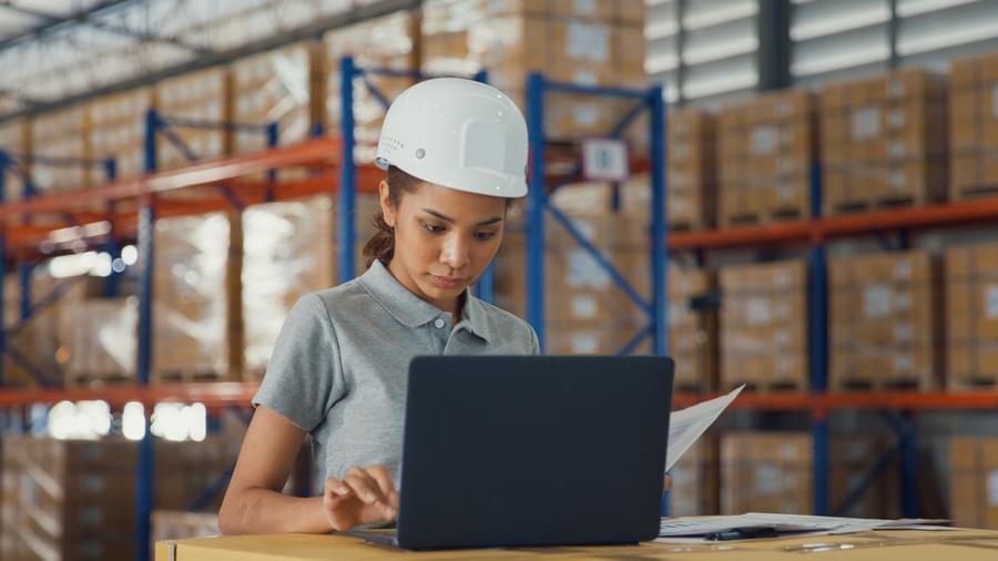 How To Draft An Effective Manufacturing Attendance Policy | TeamSense