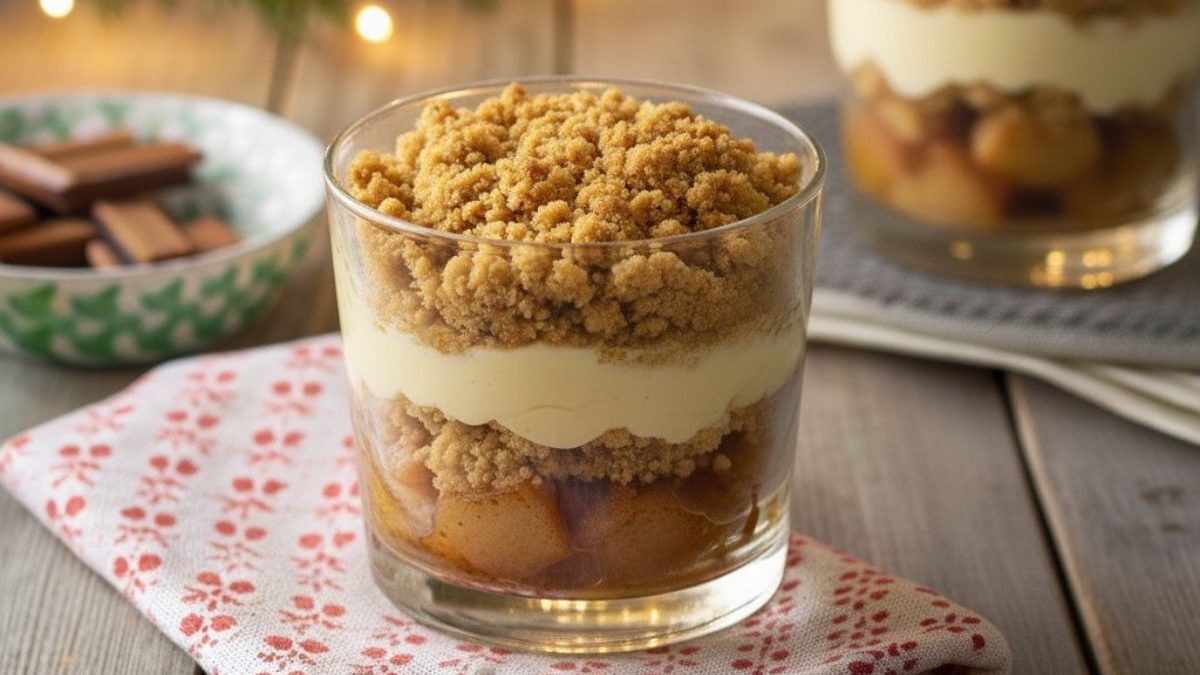 Apfelcrumble mit Vanillesauce