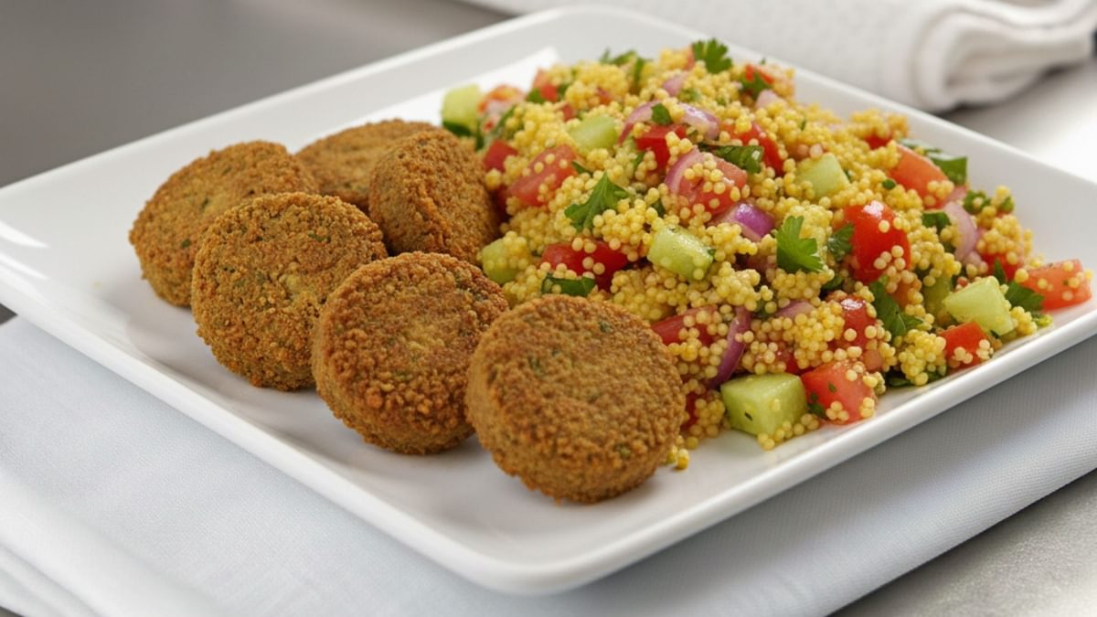 Falafel mit Couscous-Tomaten-Salat