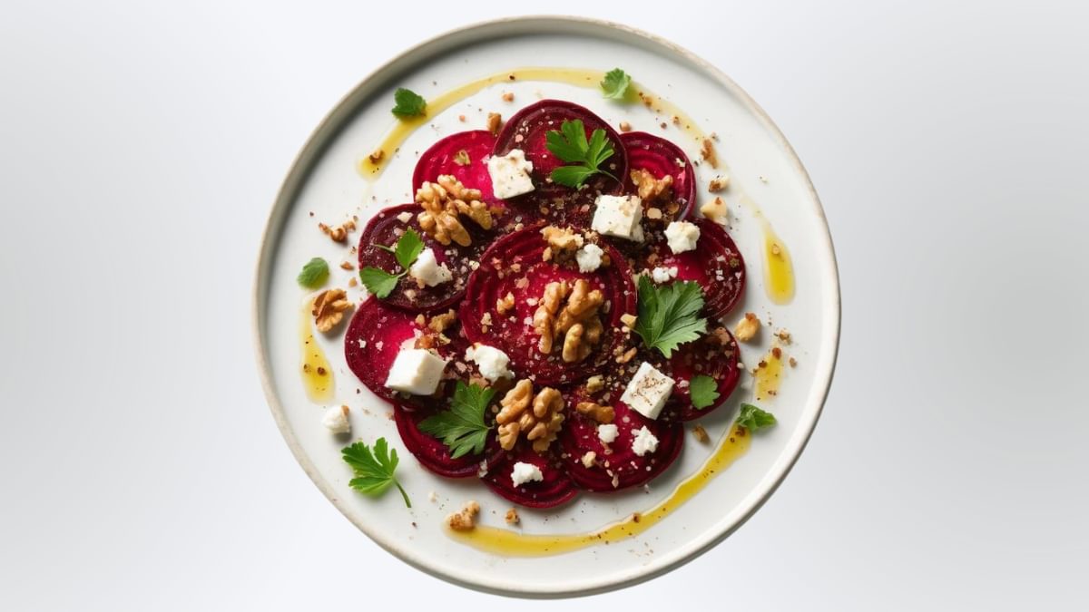 Rote Beete Carpaccio mit Feta und Walnüssen