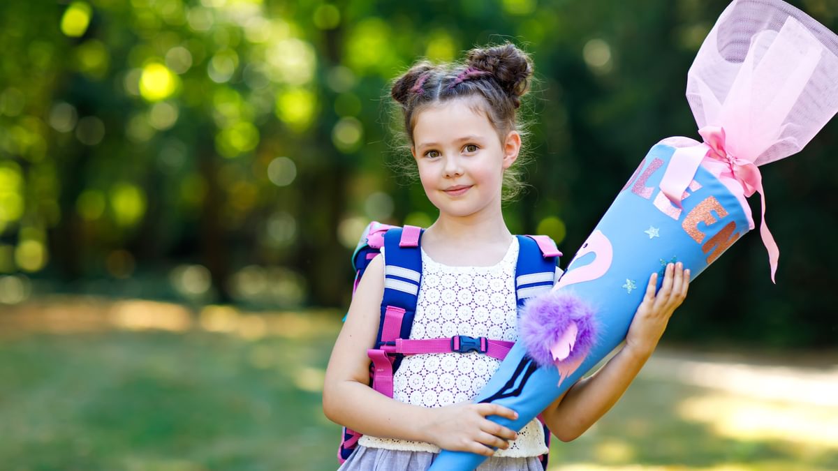 Back to school Hero girl