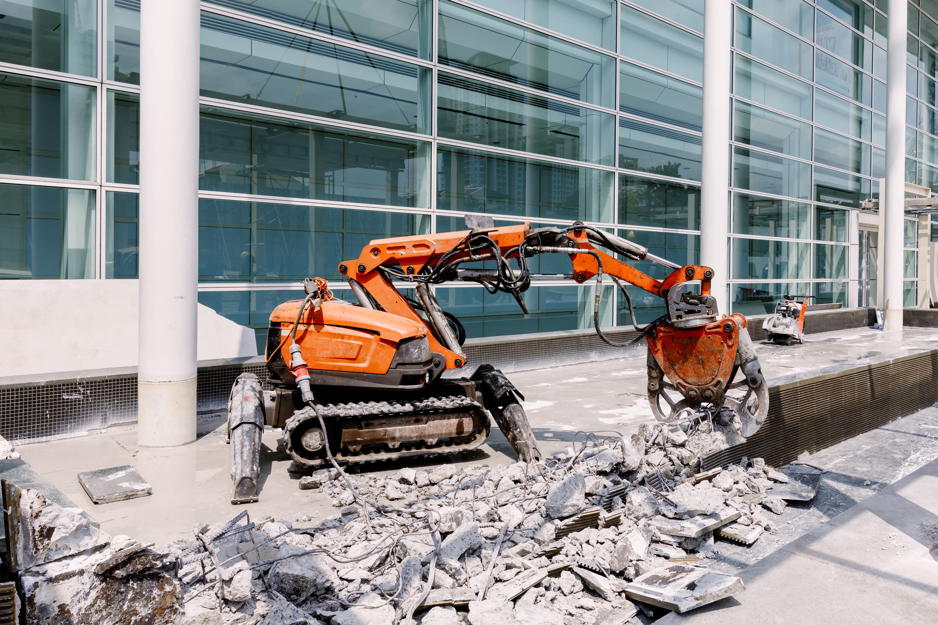 Self driving demolition machinery