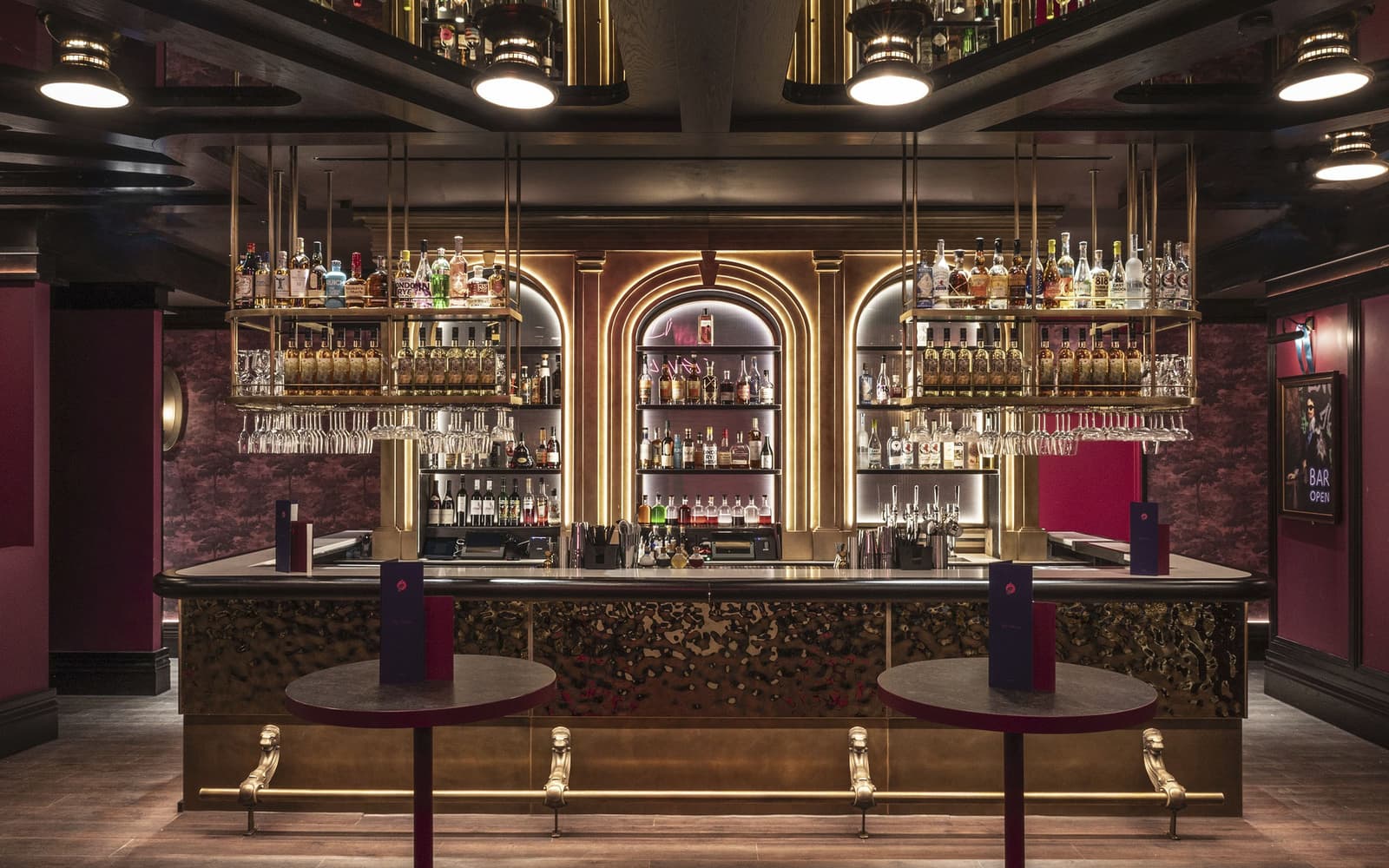 © Sim Canetty Clarke