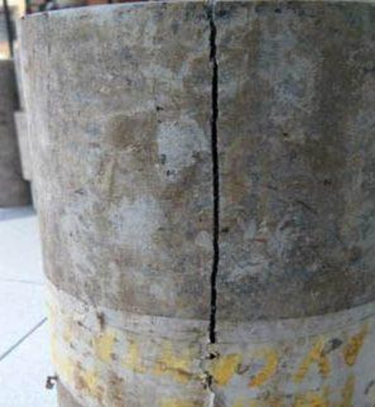 Cracked pipe lima