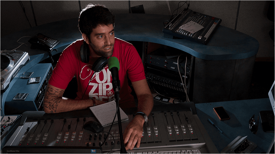 How to Choose Talk Radio Topics For Your Shows | Radio.co