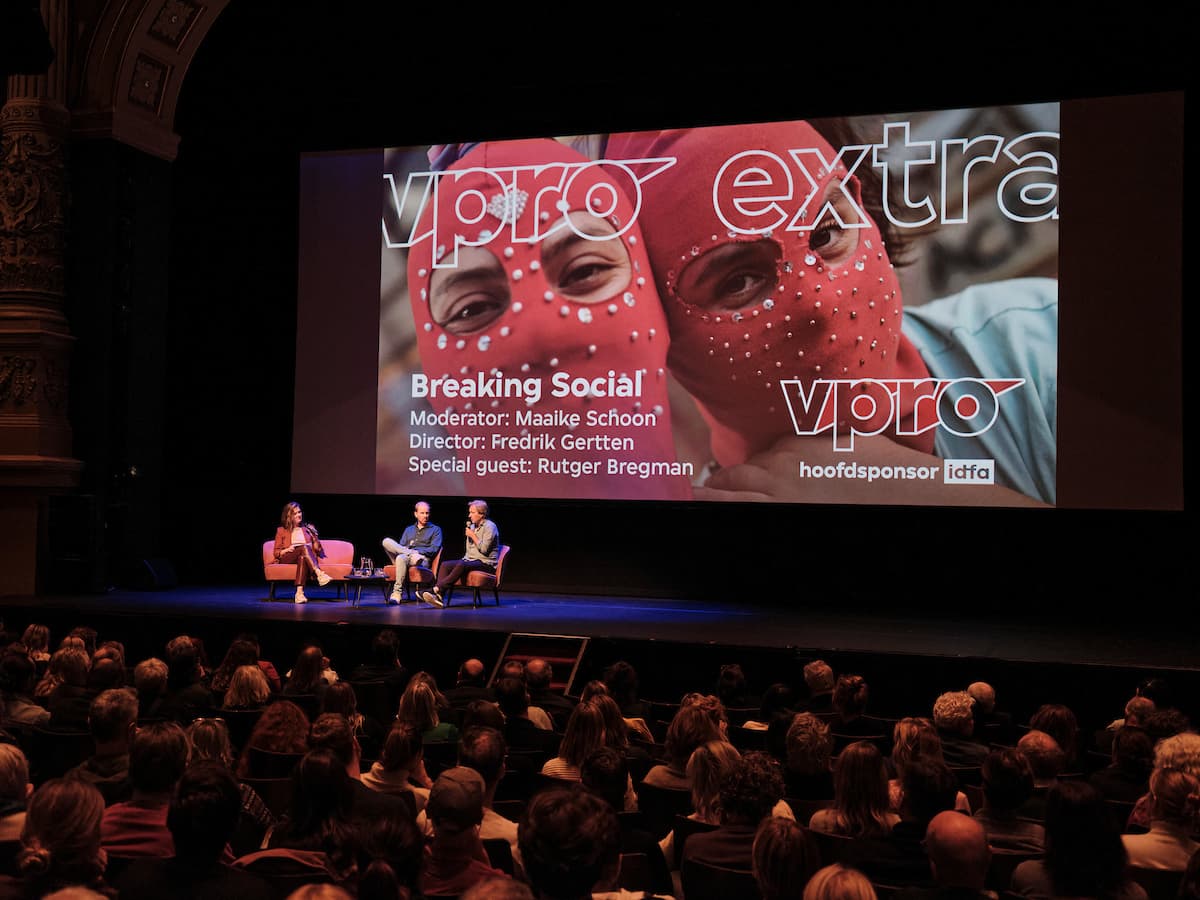 PVDE 23 11 12 Development Breaking Social Talk VPRO 068