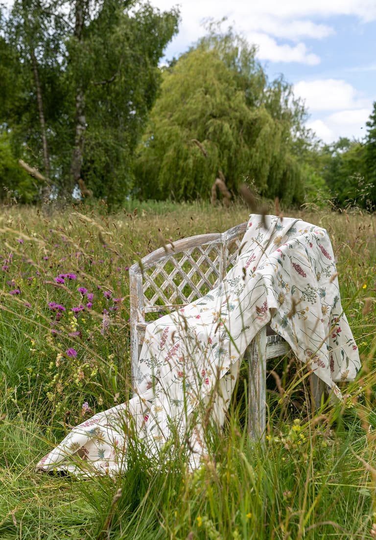 Chelsea Textiles Garden Furniture Meadow Flowers Thyme