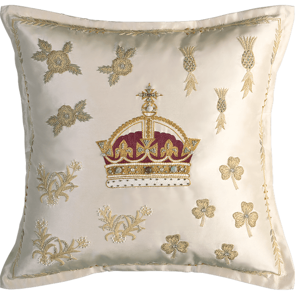CS685 – Coronation Cushion