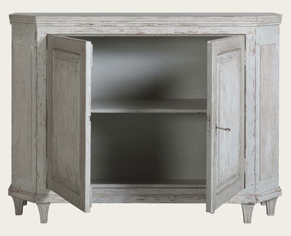 Gus144 A 8Fo – Sideboard
