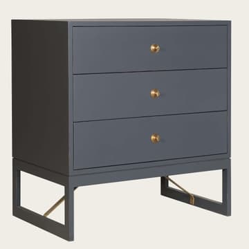 Chest of drawers with round pulls