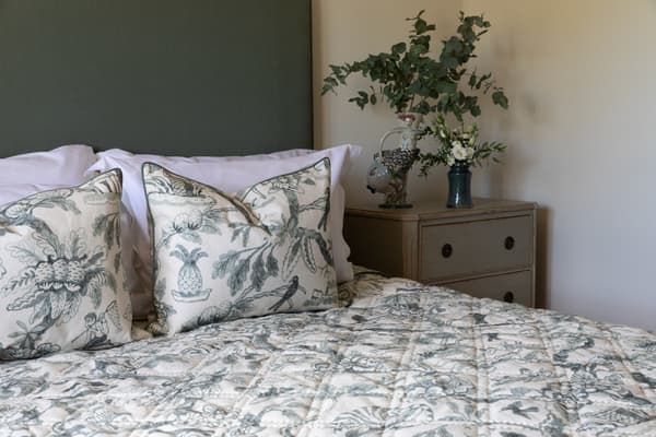 Toile de Joie Ramiro Fernandez Saus Bedspread Cushions – Toile de Joie in Sea Green