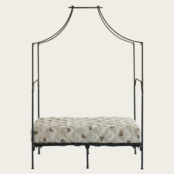 Pro170 – Provence four poster bed with metal frame