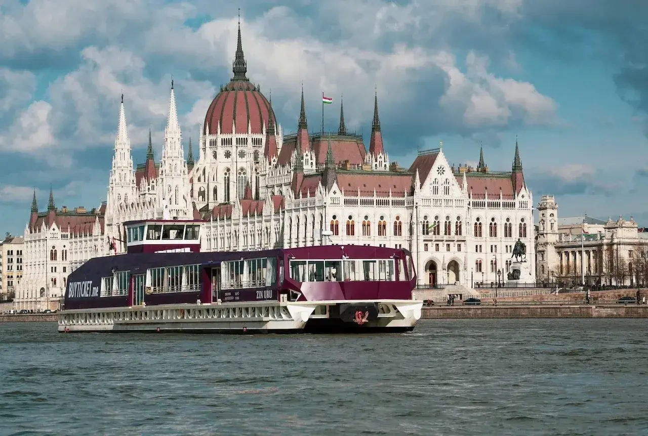 Sightseeing Budget Cruise Purpleliner Zin Uru Ship Budapest Cheap Tickets jpeg