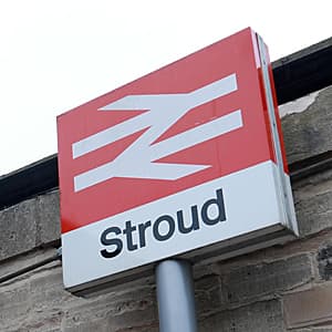 Stroud Station Twm Stc 200417 1010
