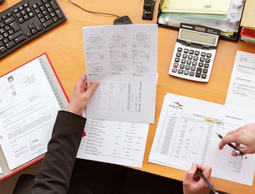 Full-Charge Bookkeepers vs. Accountants