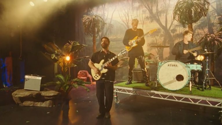 Foals Wake Me Up