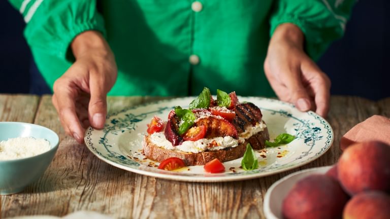 NURISHH PEACHES HEADER