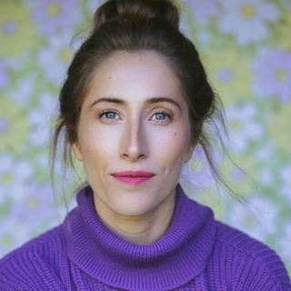 Lauren headshot