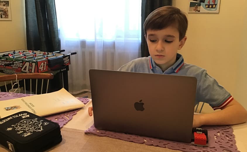 ED2 E1080 93 B0 4949 8 C6 F FC3699678 D8 B