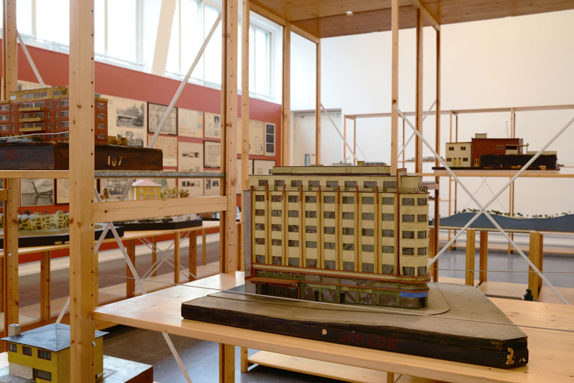 2013 Model As Ruin 3