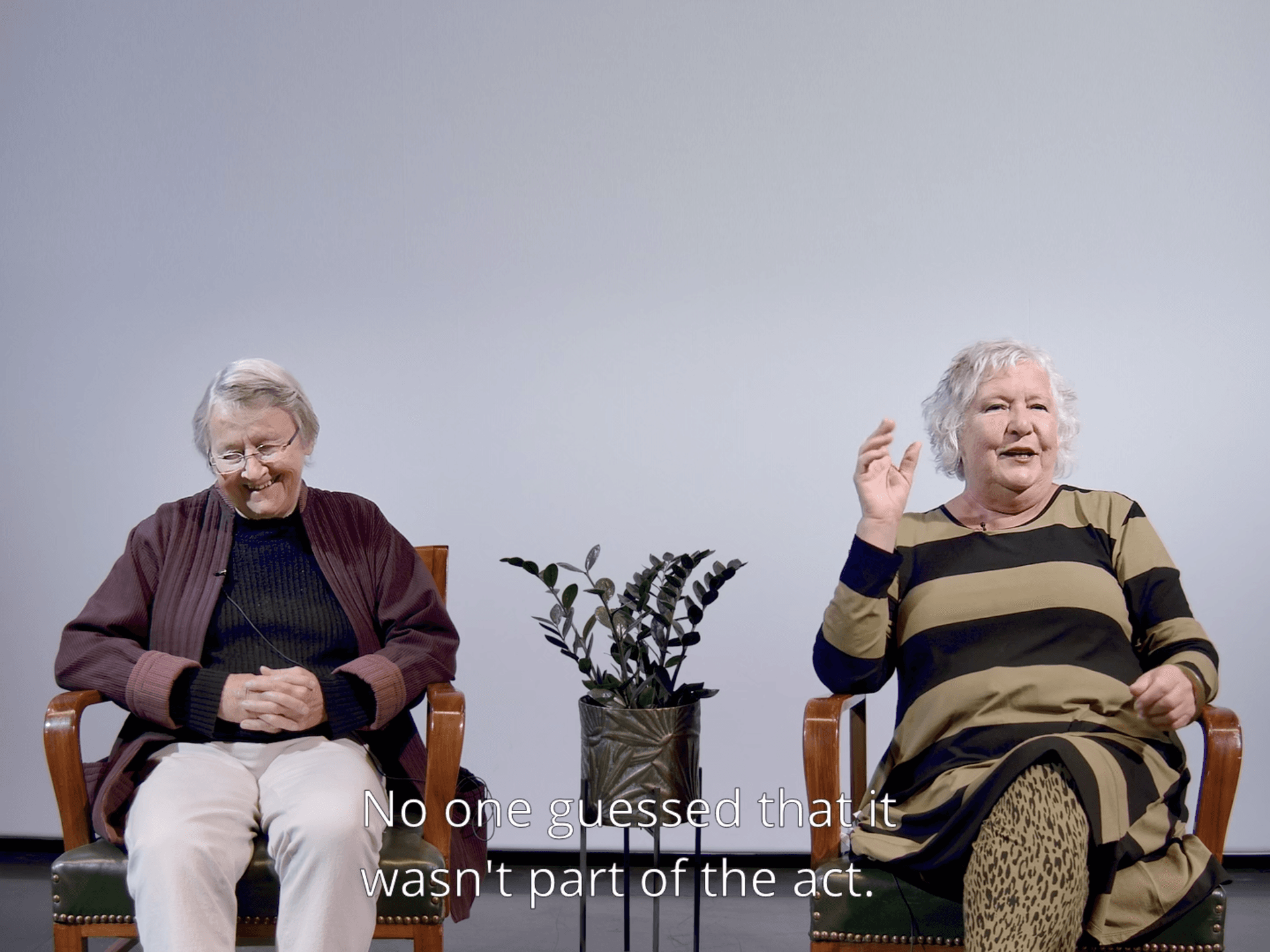 The Traveling Scarf Ebba Wergeland og Eldbjørg Holte