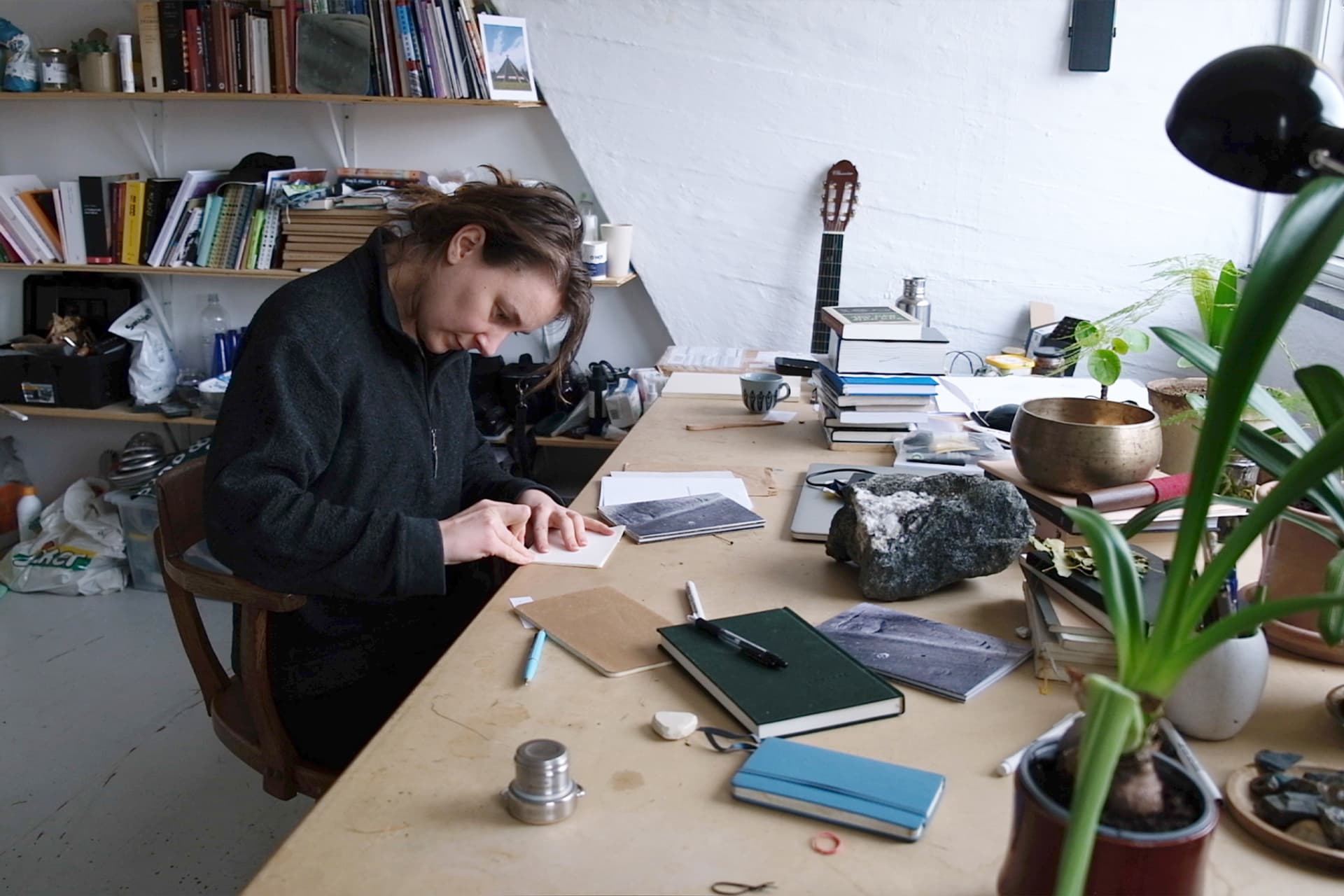 Tina kryhlmann i atelieret