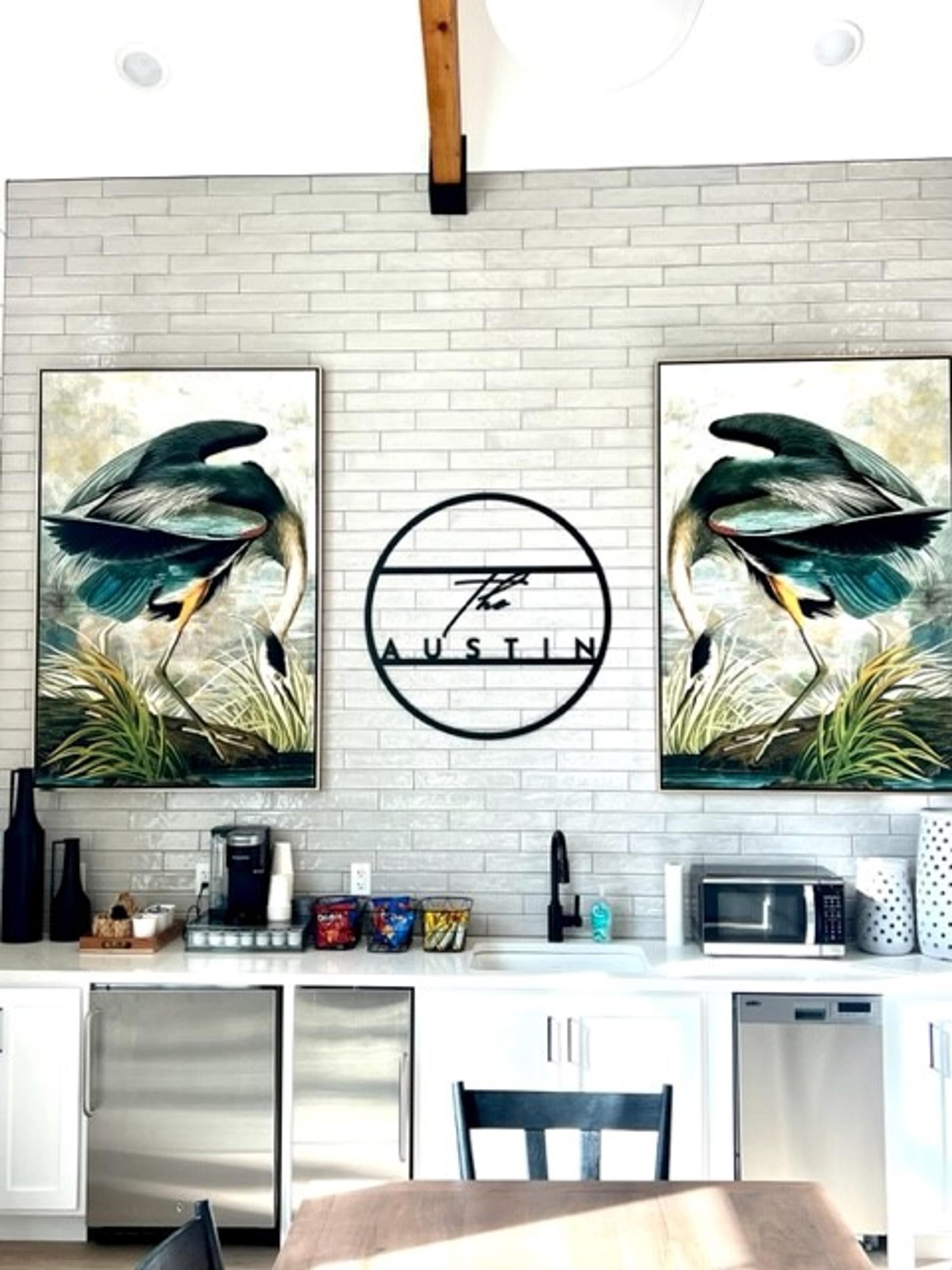 Clubhouse Kitchen for Entertaining