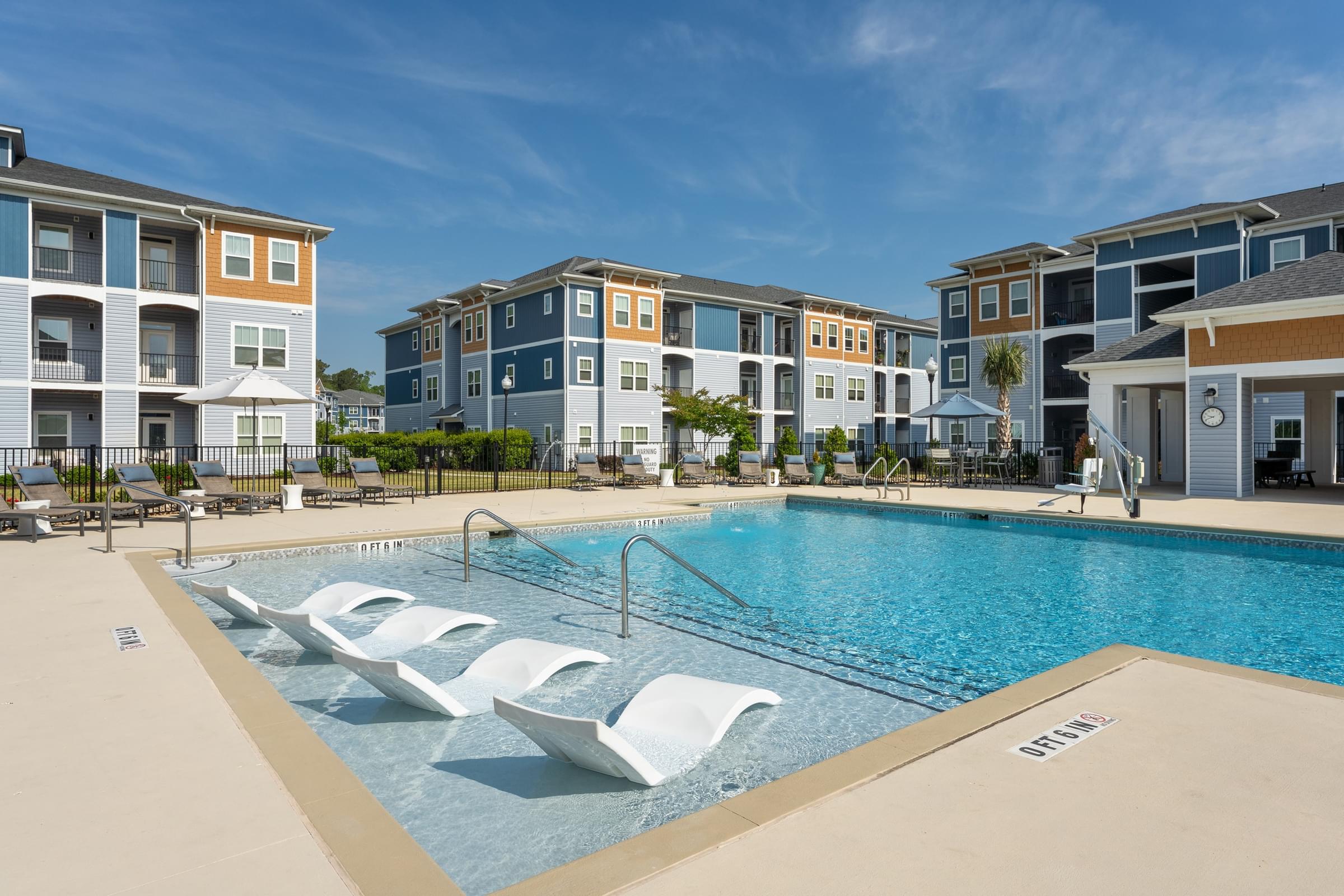 Luxurious Saltwater Swimming Pool