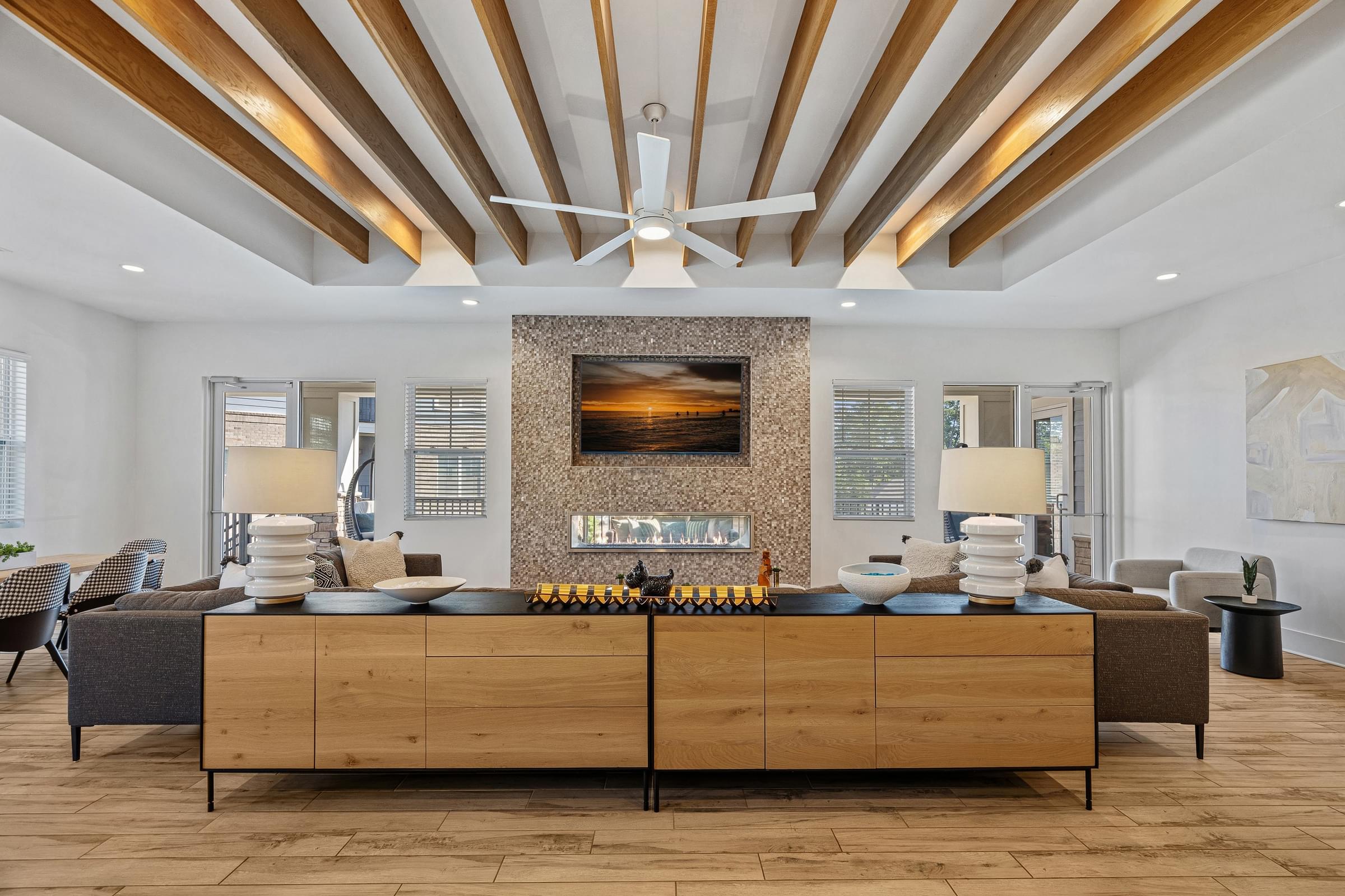 Resident Lounge with Complimentary Starbucks Coffee Bar