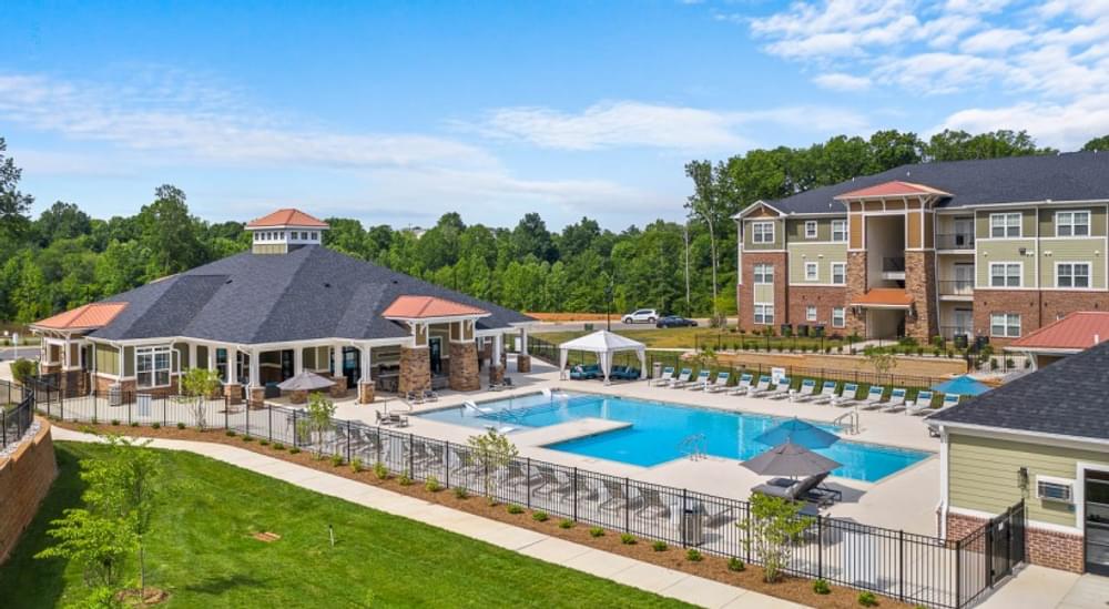 Luxury rentals in Mooresville, NC - Hawthorne Waterstone