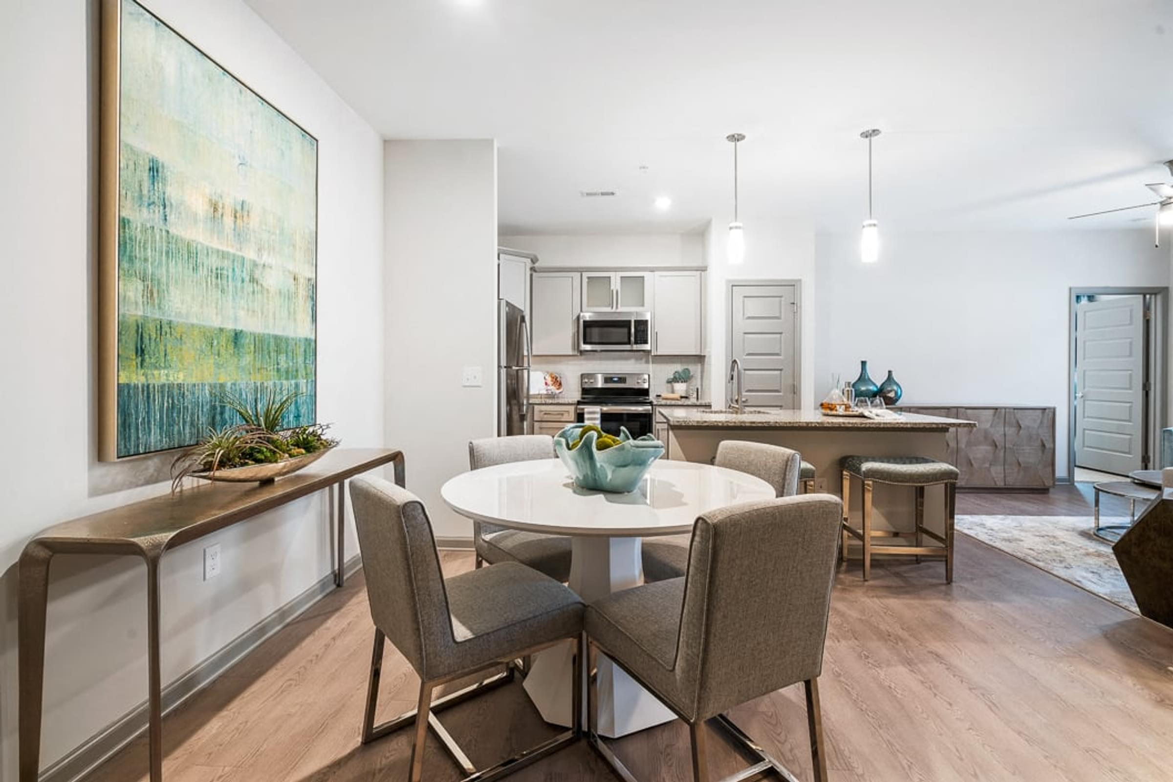 Dining Room at Hawthorne at the Glen Dining Room at Hawthorne at the Glen